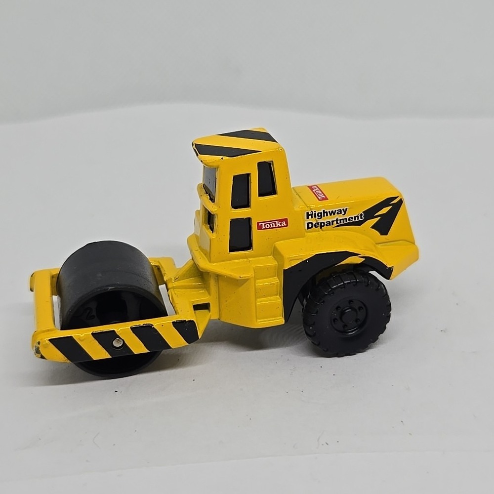 Maisto 2003 Hasbro Tonka Highway Dept Pavement Roller Yellow‎ 1:64